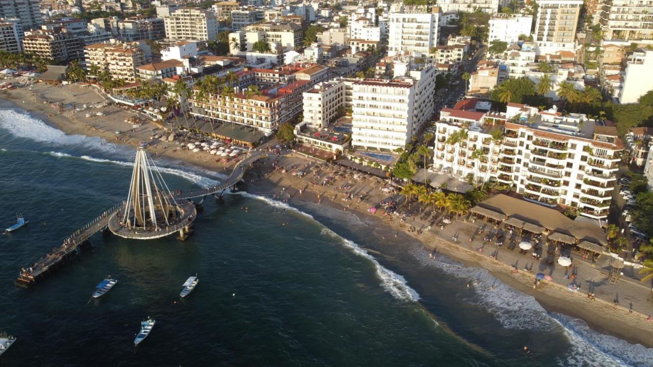 Emperador Vallarta Beachfront Hotel And Suites Puerto Vallarta Exterior foto