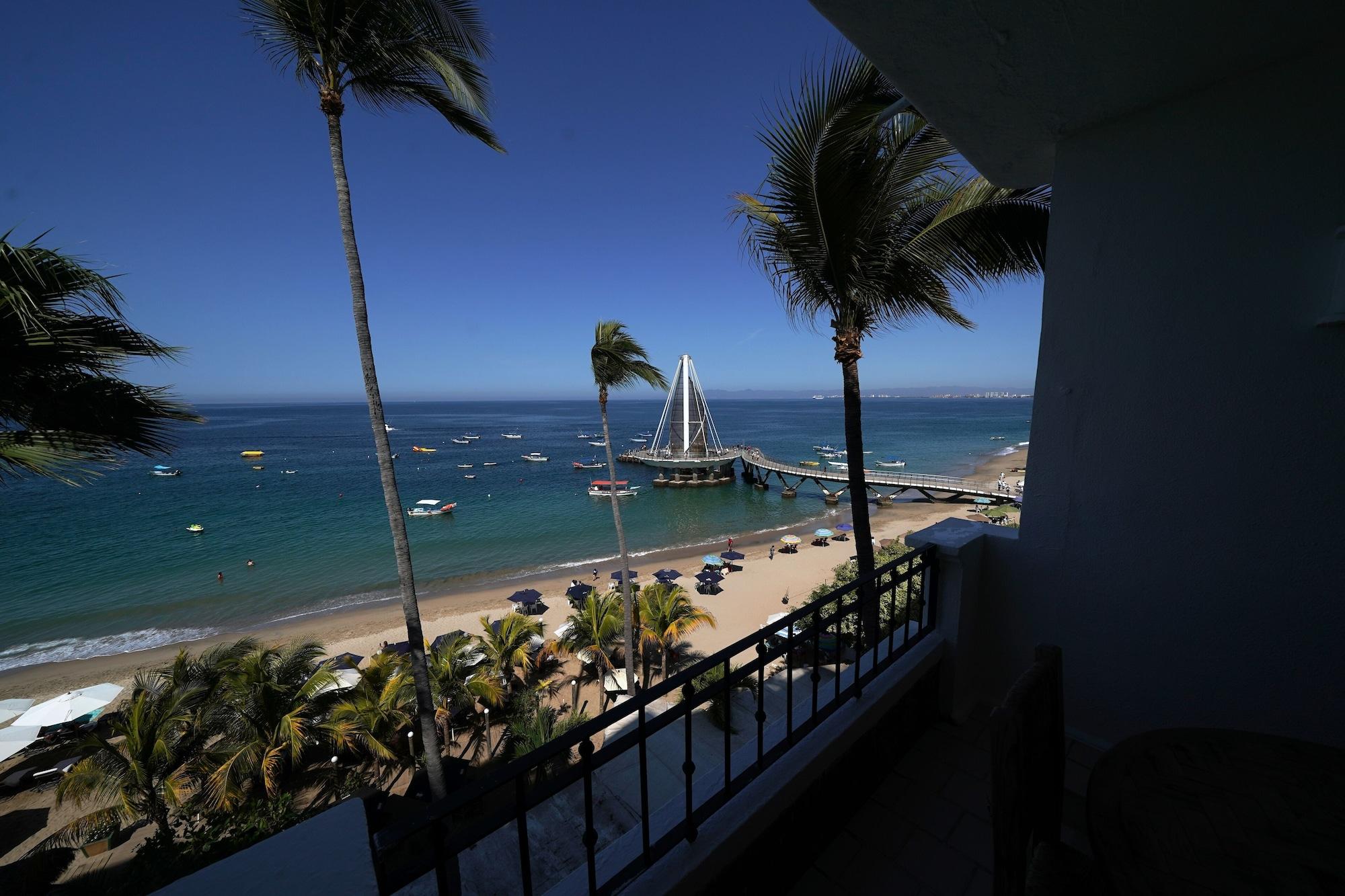 Emperador Vallarta Beachfront Hotel And Suites Puerto Vallarta Exterior foto